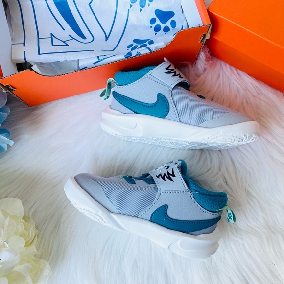 Toddler Nike Fleece Lined Pawprints Sneakers - Picture 5 of 7